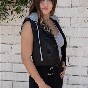R&R Hooded Vest